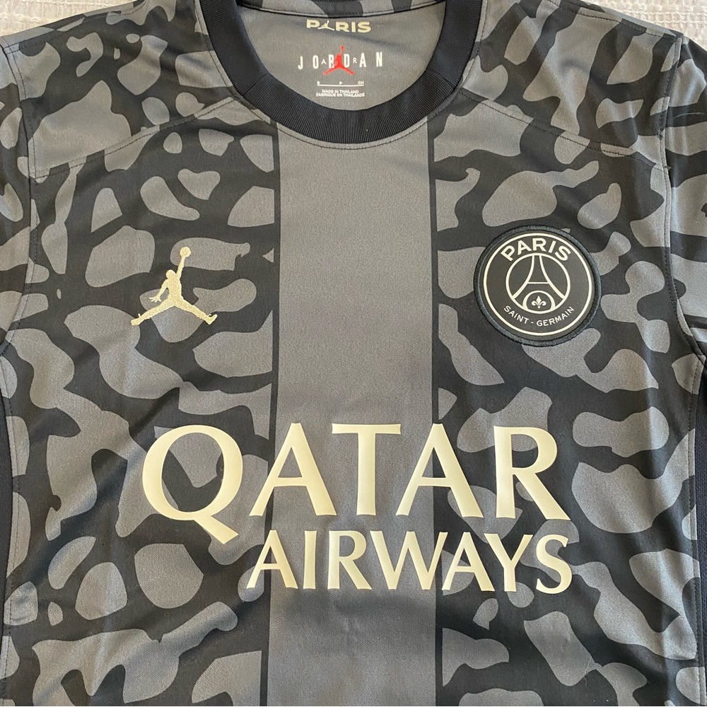 Auth Nike Jordan Men’s Paris Saint-Germain 2023/24 Stadium Jersey - Picture 2 of 13